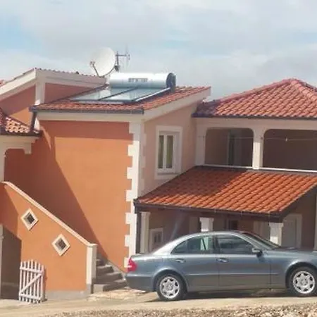 Apartment In With Sea View, Terrace, Wifi 5169-4 Sevid